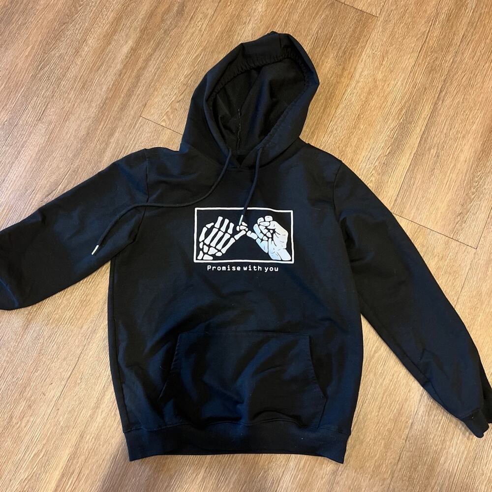 Hoodies & Sweatshirt in Black-Sz SM